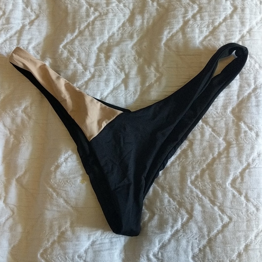 High cut thong bikini bottoms